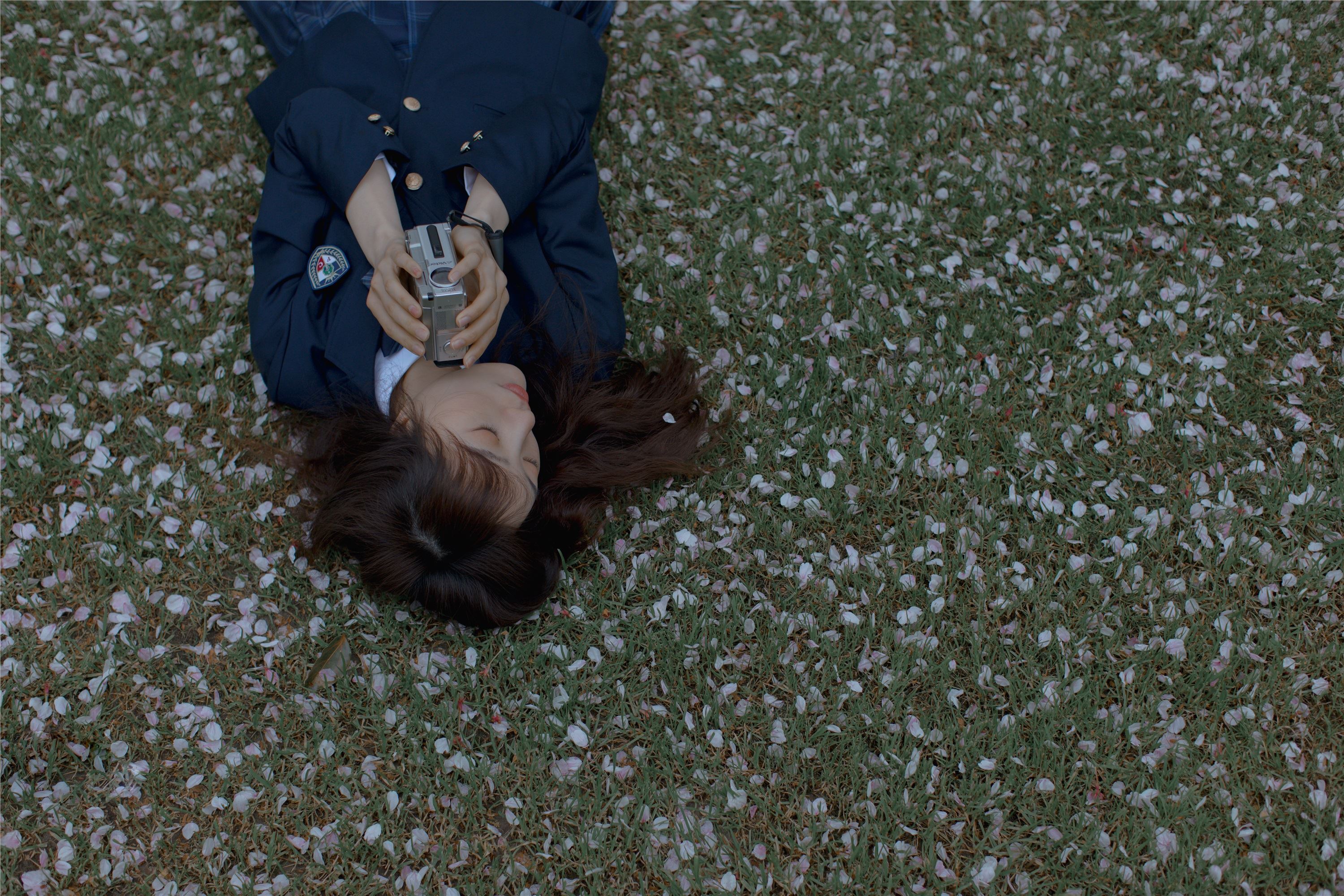 YITUYU艺图语 2021.09.02 樱花渐落 汤兮兮